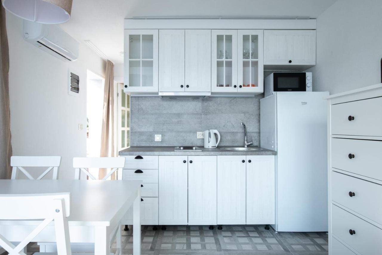 Boka 2 Apartment Krasići Bagian luar foto