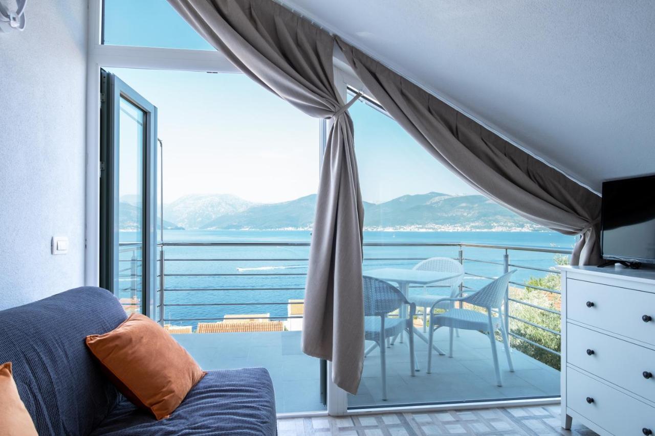 Boka 2 Apartment Krasići Bagian luar foto