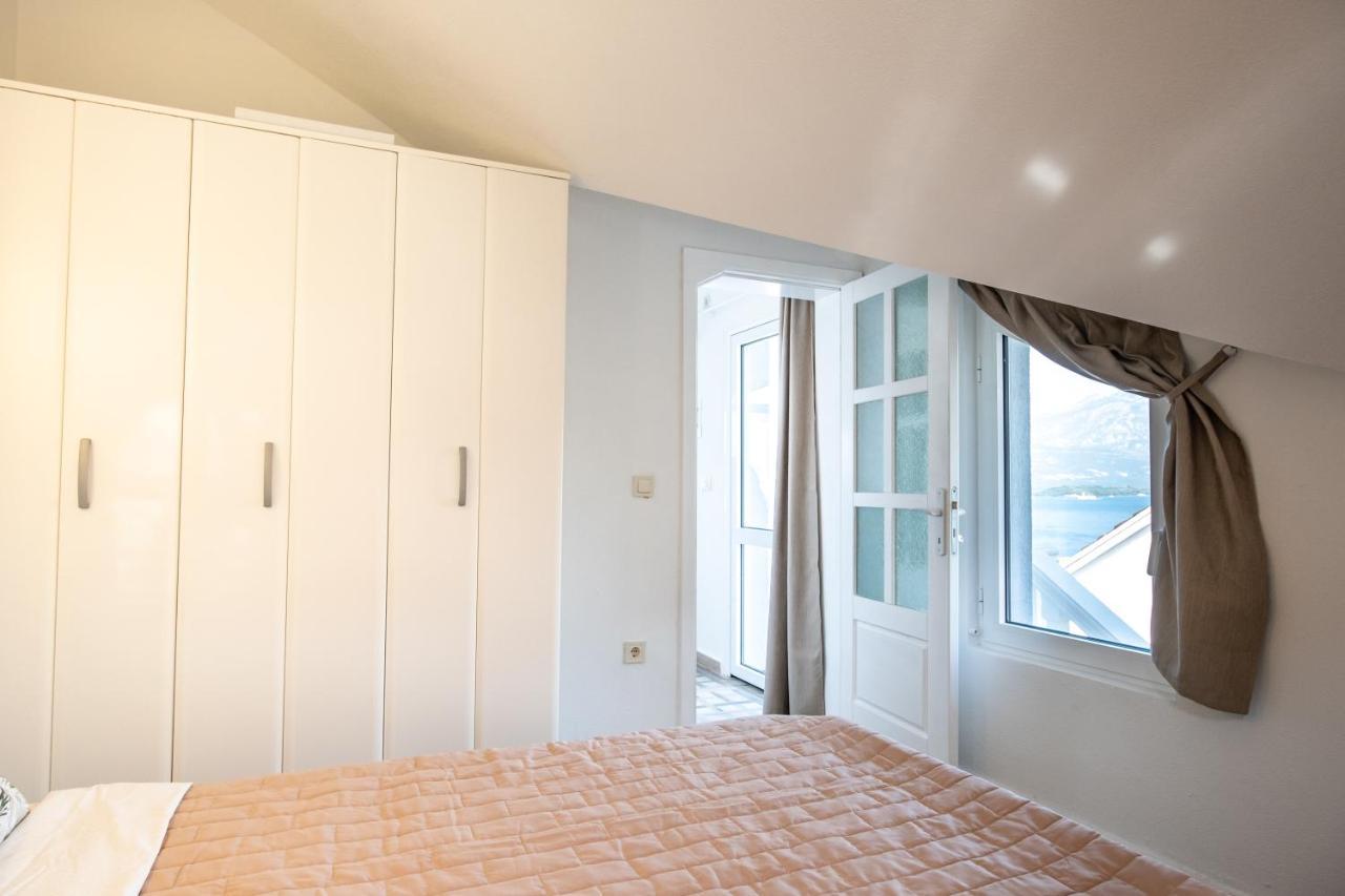 Boka 2 Apartment Krasići Bagian luar foto