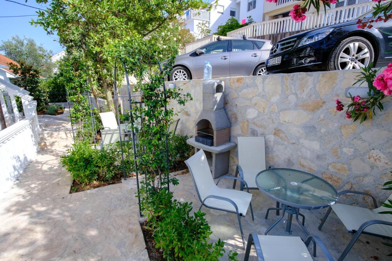 Boka 2 Apartment Krasići Bagian luar foto